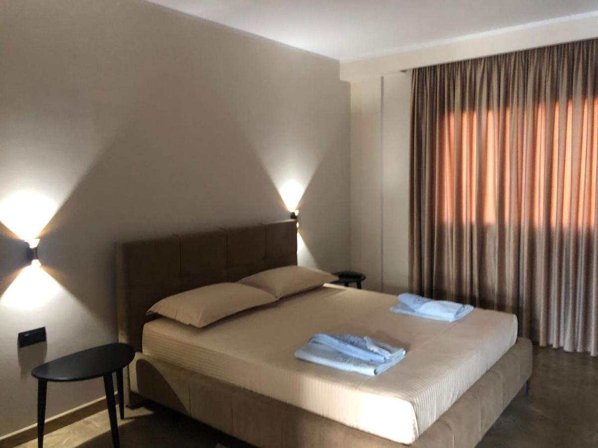 Ritson Hotel Vlorë Exteriör bild