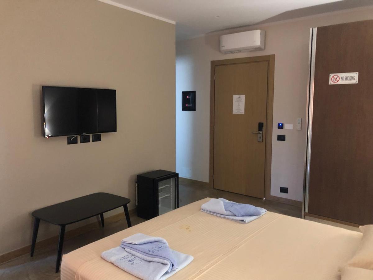 Ritson Hotel Vlorë Exteriör bild