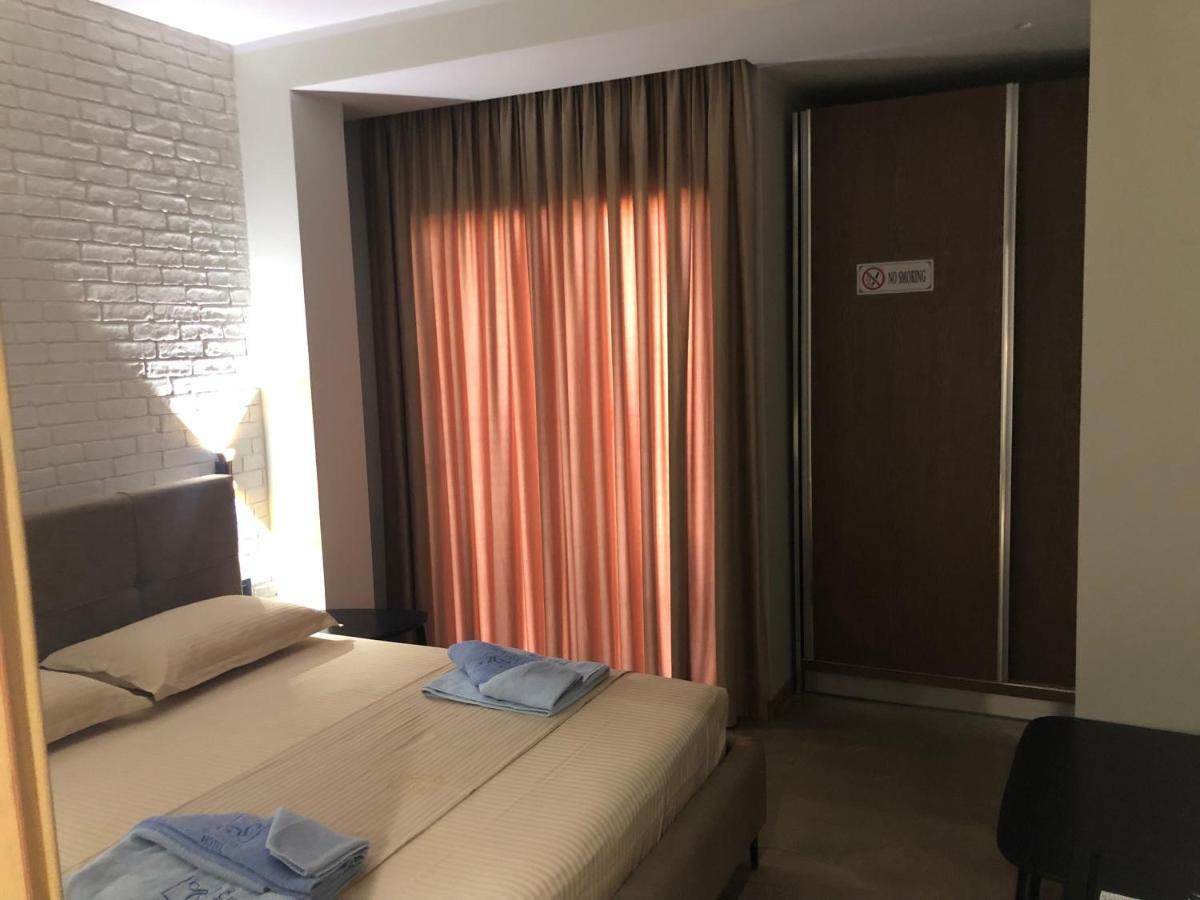 Ritson Hotel Vlorë Exteriör bild
