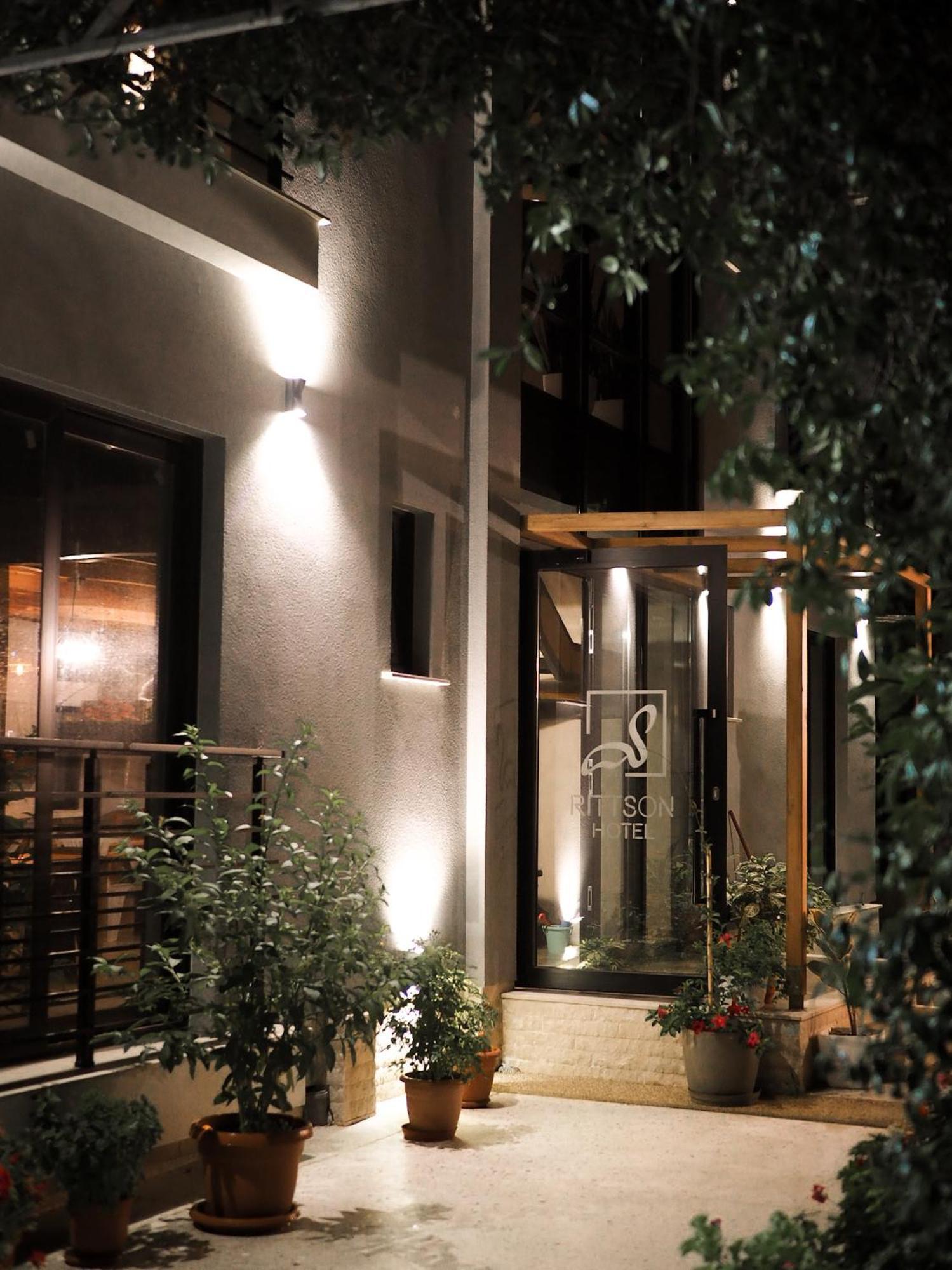 Ritson Hotel Vlorë Exteriör bild