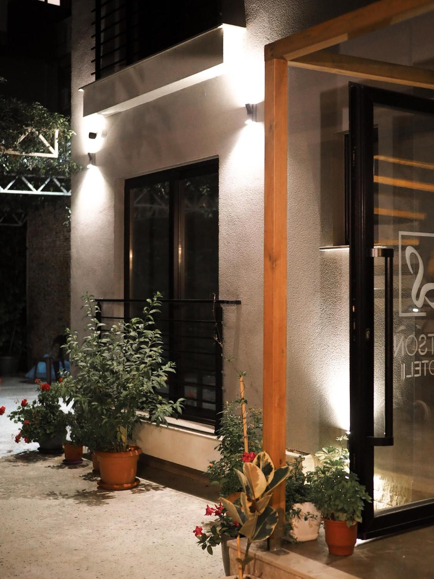 Ritson Hotel Vlorë Exteriör bild
